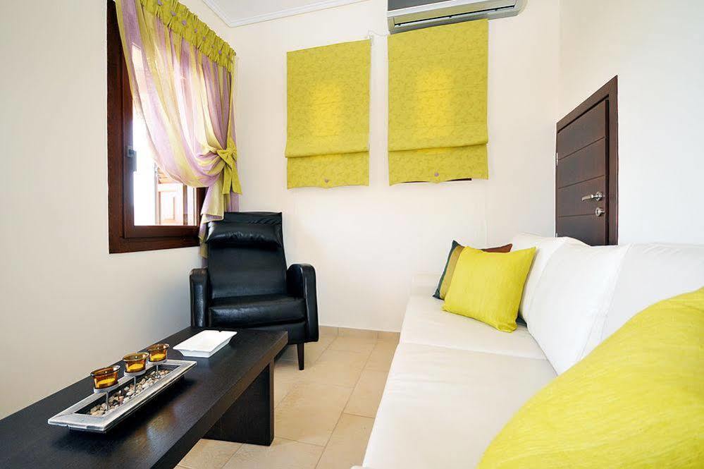 Aithra Apartments & Suites Gavrio Eksteriør billede