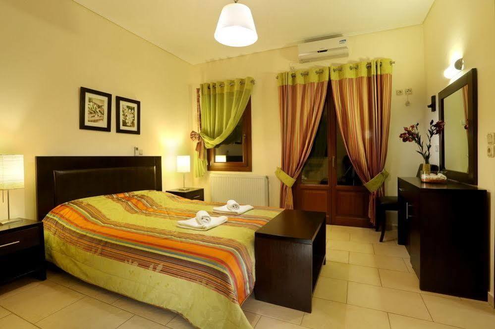 Aithra Apartments & Suites Gavrio Eksteriør billede