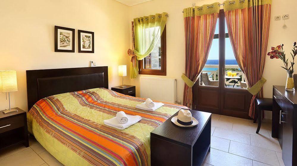 Aithra Apartments & Suites Gavrio Eksteriør billede